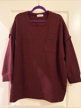 Discount Divas Crewneck 3/4 Sleeve Pocket Sweater in Deep Burgundy
